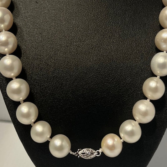 White Salt Water Pearl Necklace