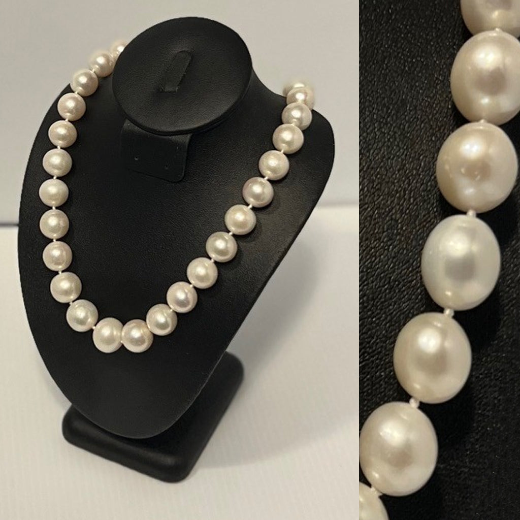 White Salt Water Pearl Necklace