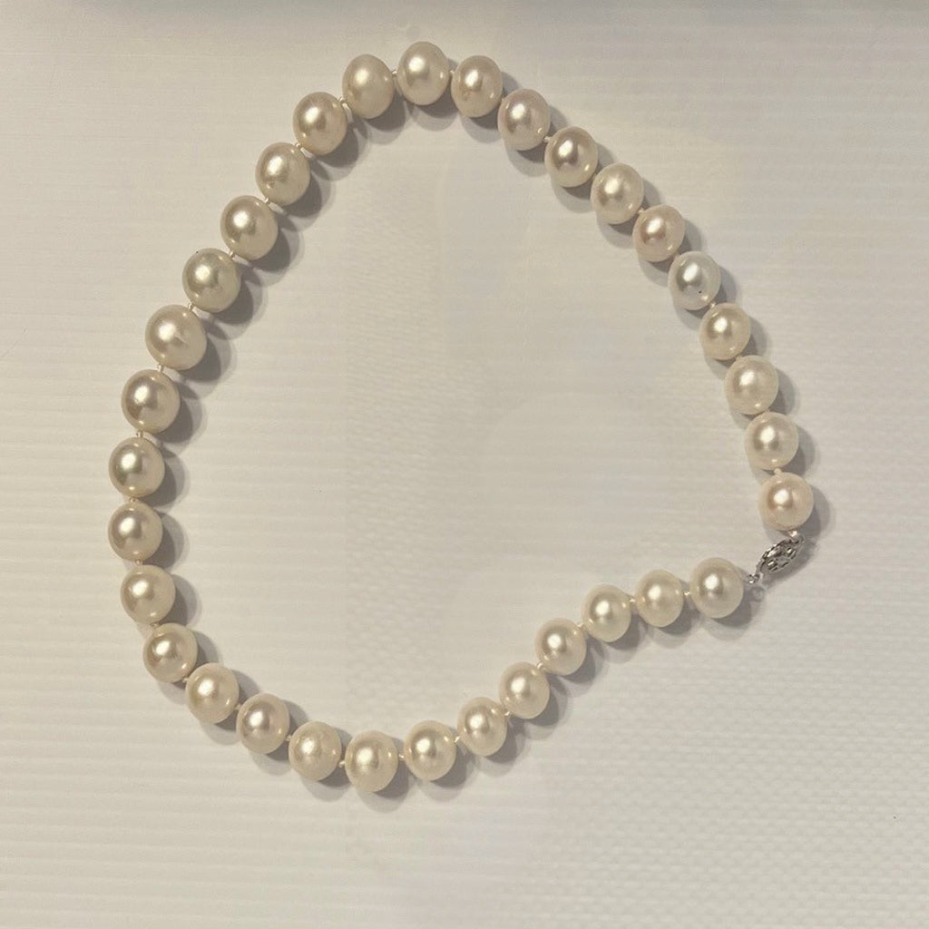 White Salt Water Pearl Necklace