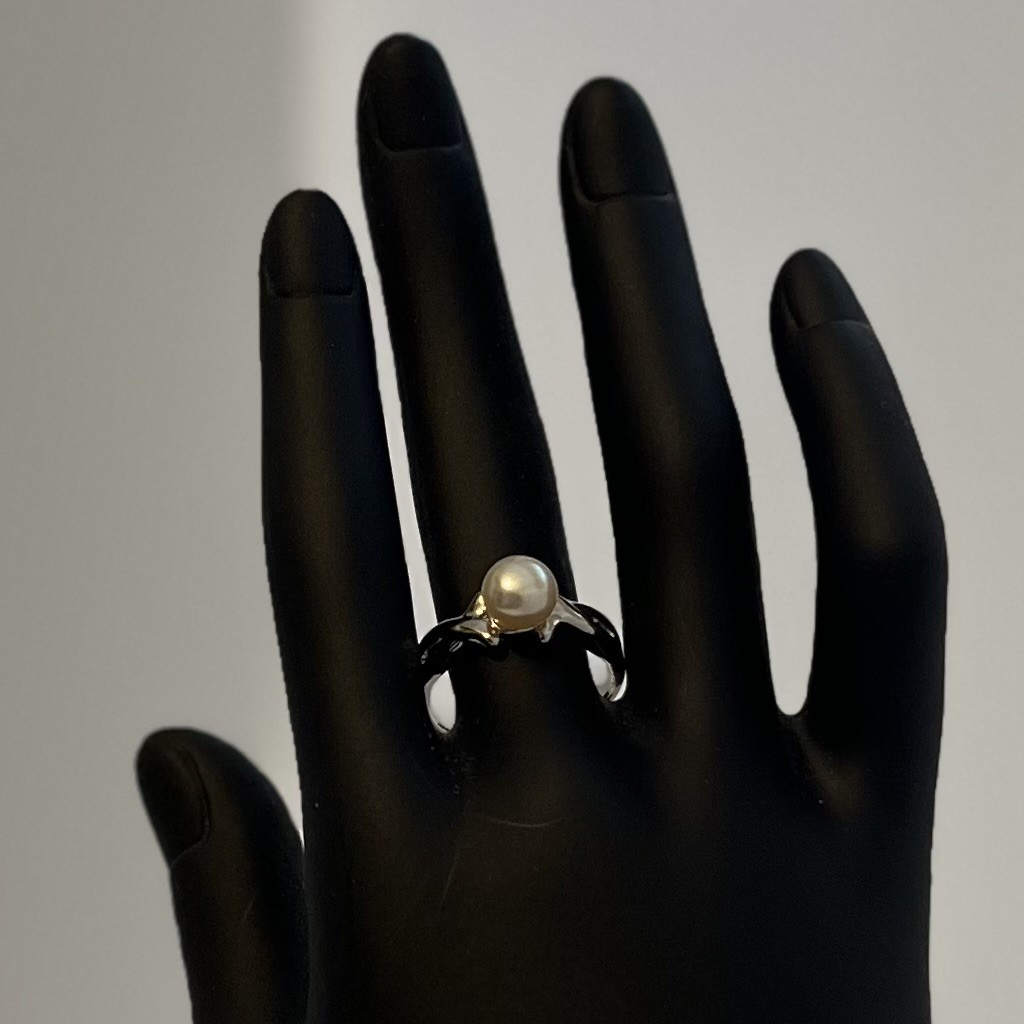 Cultured Freshwater Pearl Silver Ring