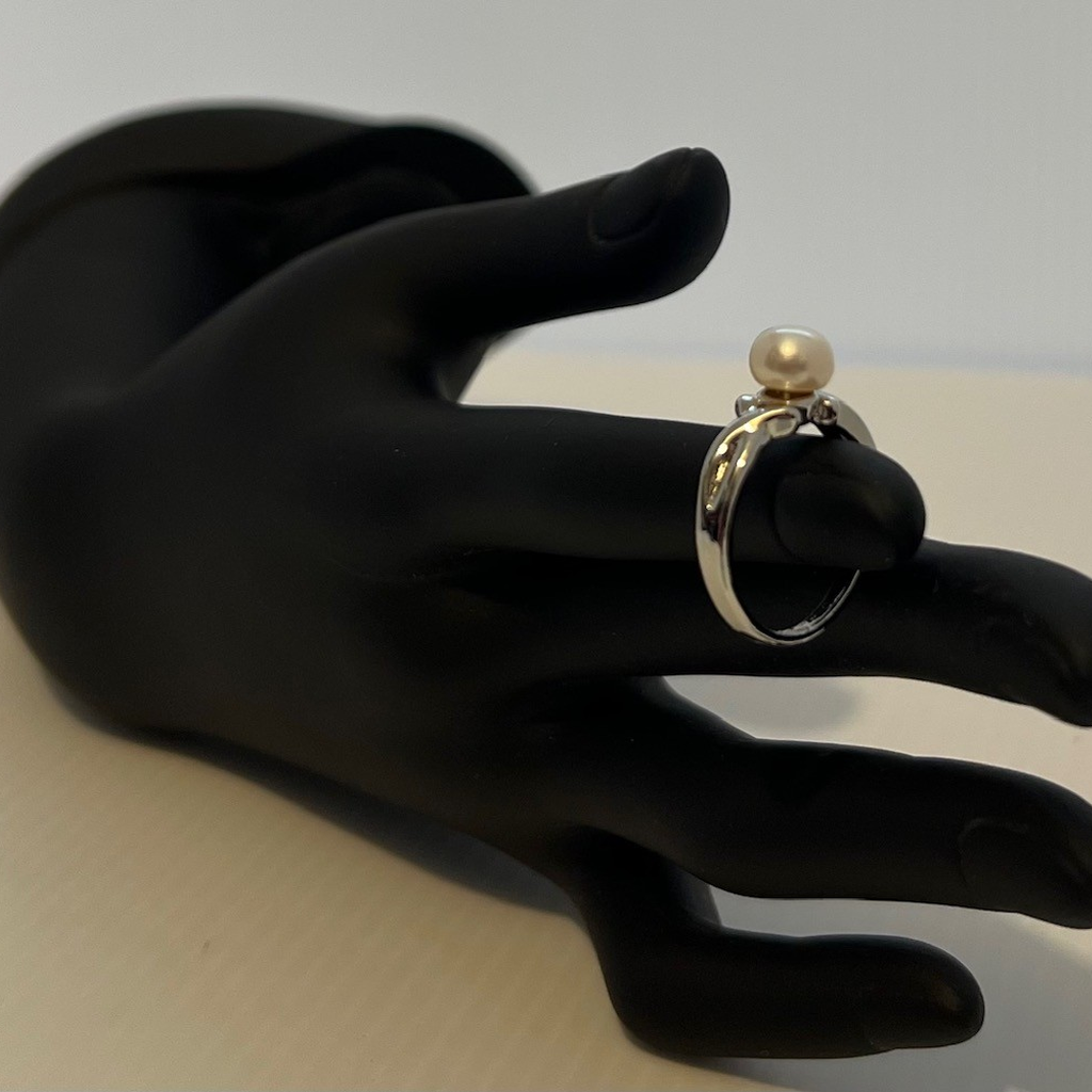 Cultured Freshwater Pearl Silver Ring