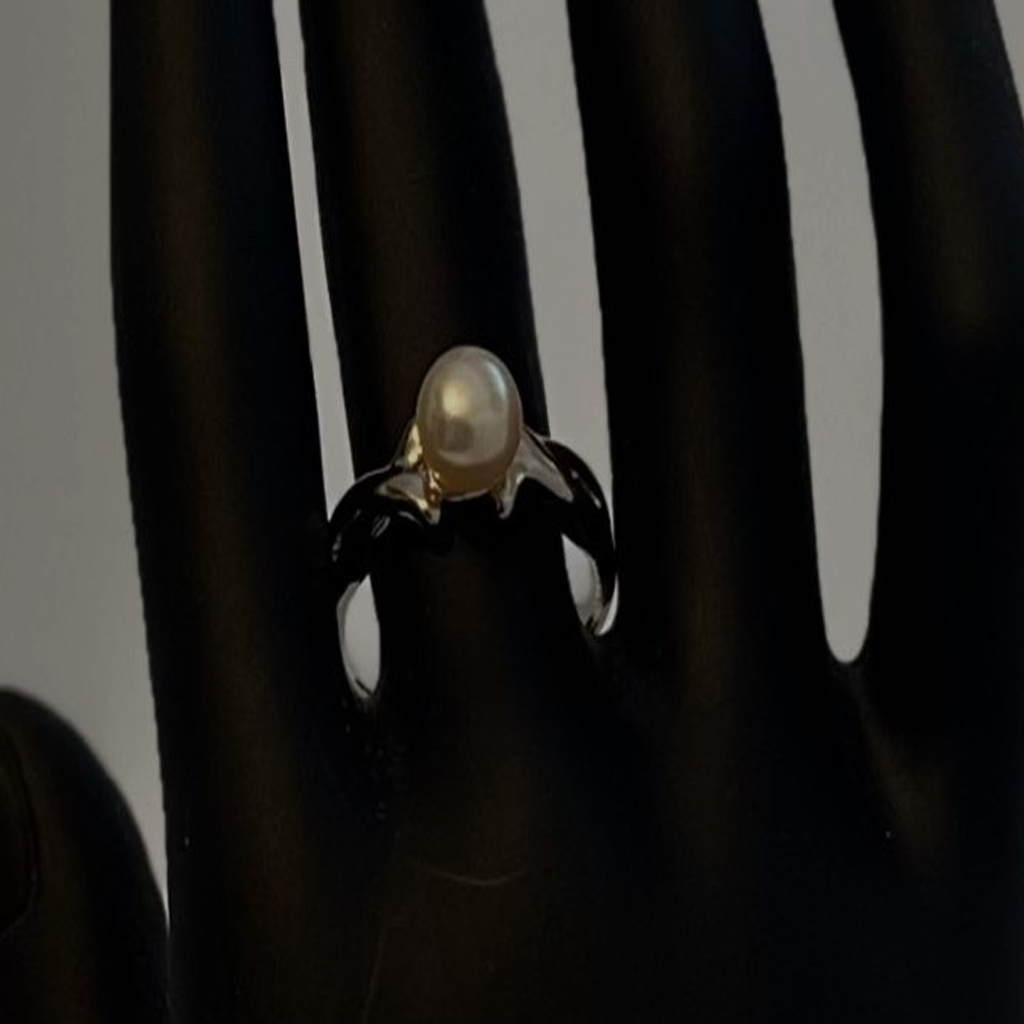 Cultured Freshwater Pearl Silver Ring