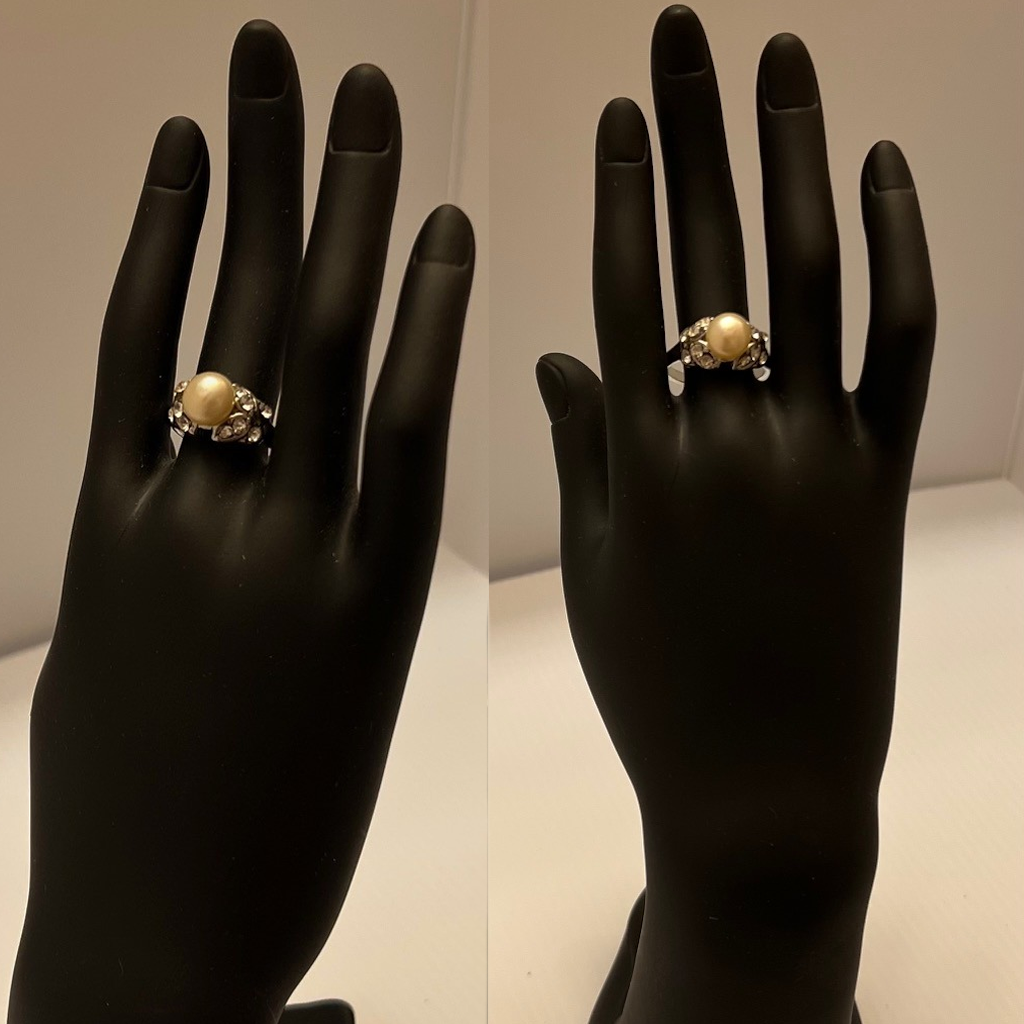 Elegant White Freshwater Pearl Silver Toned Butterfly Ring