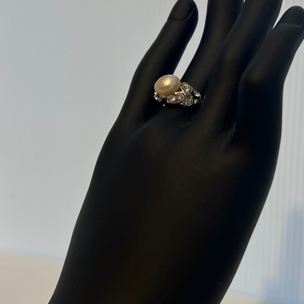 Elegant White Freshwater Pearl Silver Toned Butterfly Ring