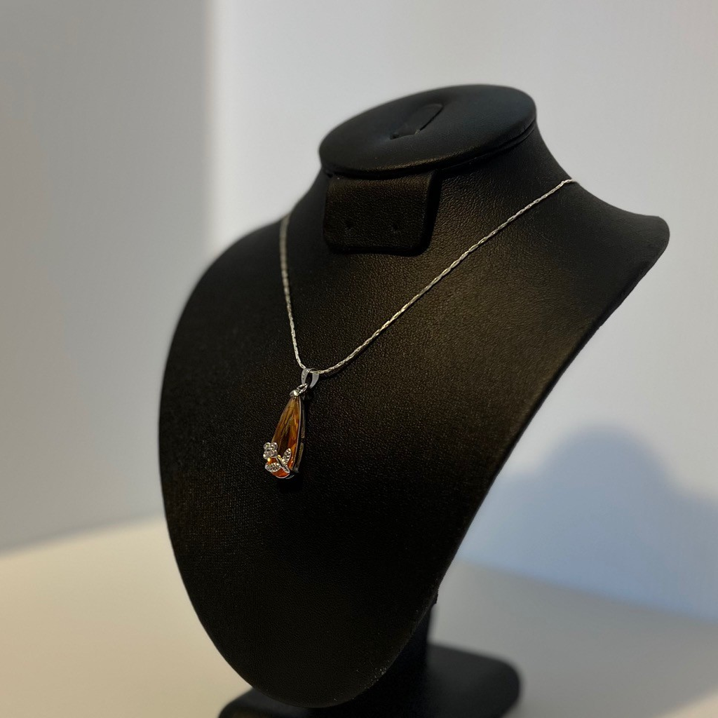 Elegant Flower-Orange Pendant Silver Toned Necklace