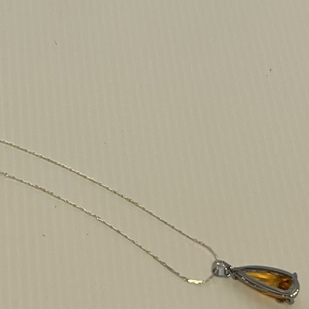 Elegant Flower-Orange Pendant Silver Toned Necklace