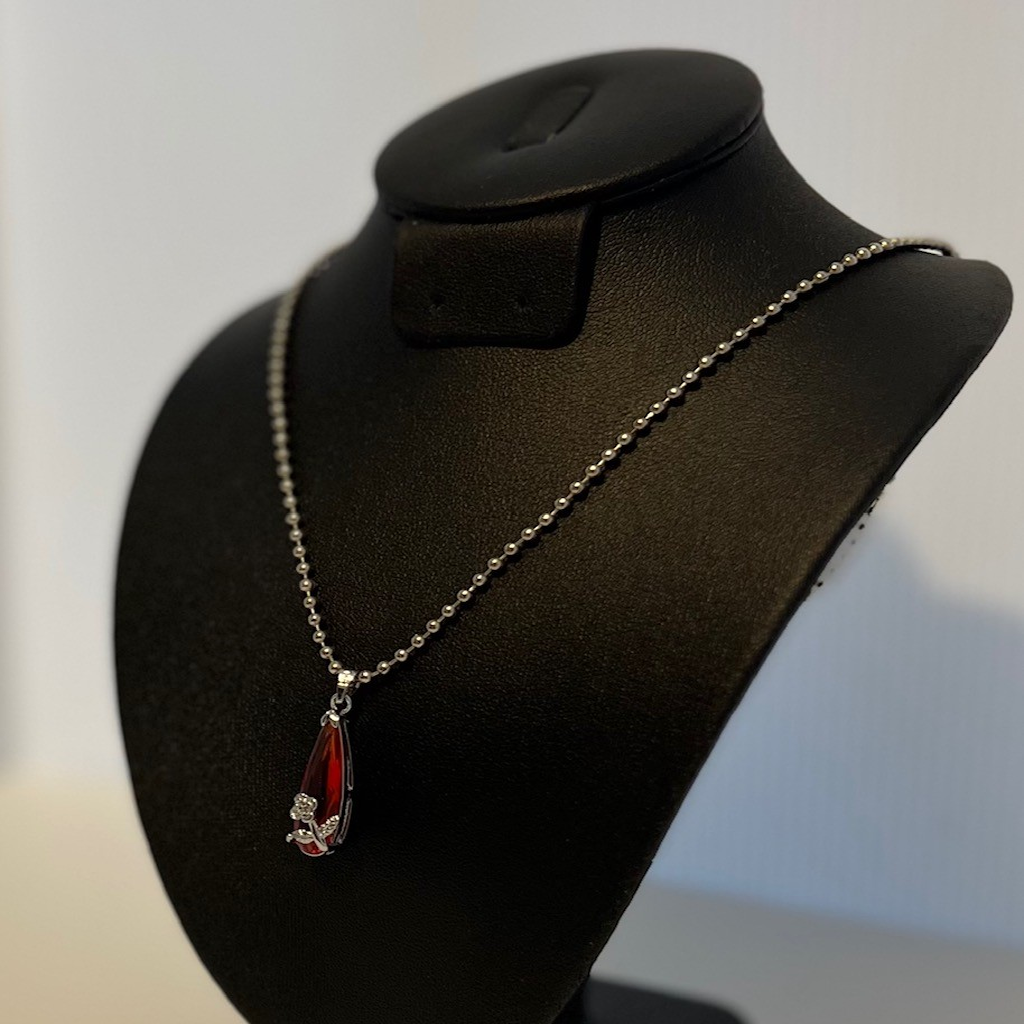 Elegant Flower-Red Pendant Silver Toned Necklace