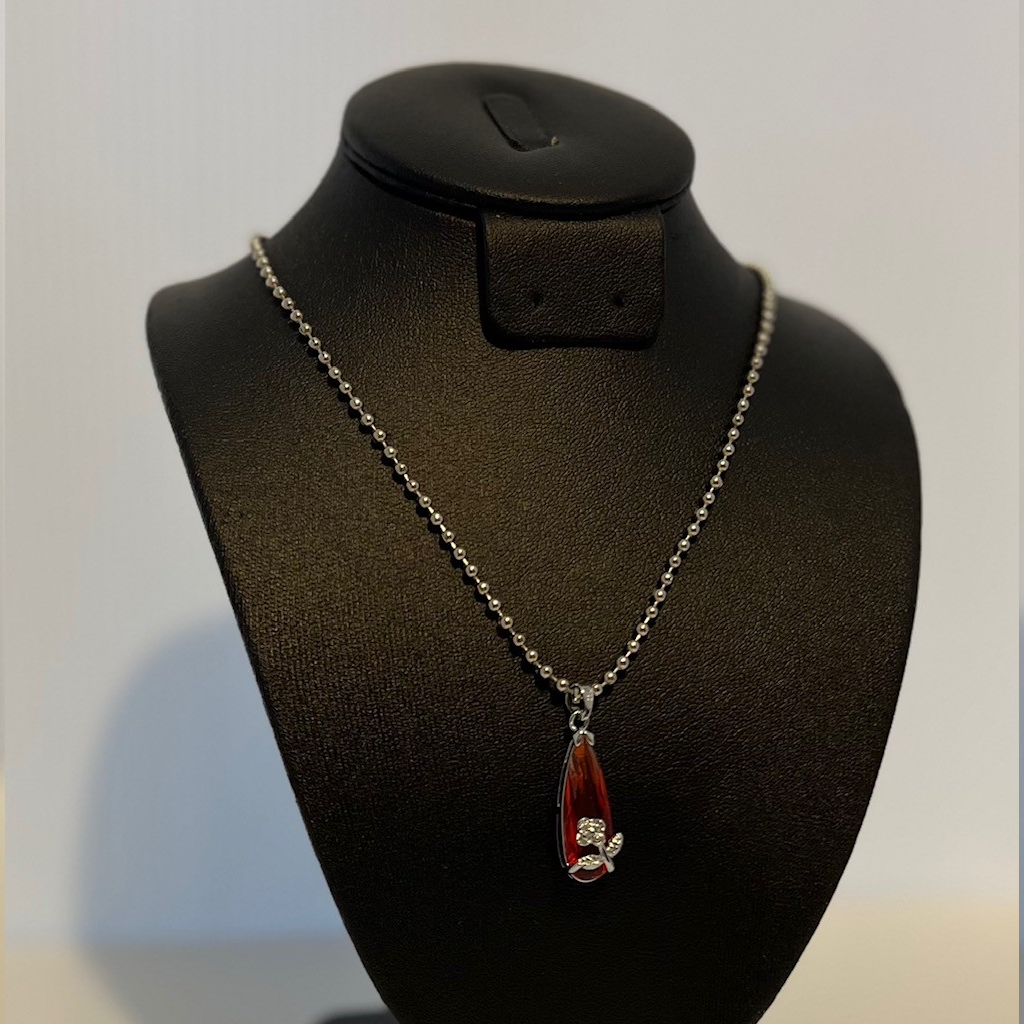Elegant Flower-Red Pendant Silver Toned Necklace