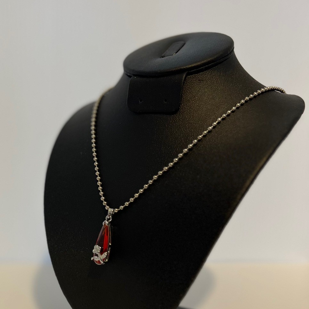 Elegant Flower-Red Pendant Silver Toned Necklace